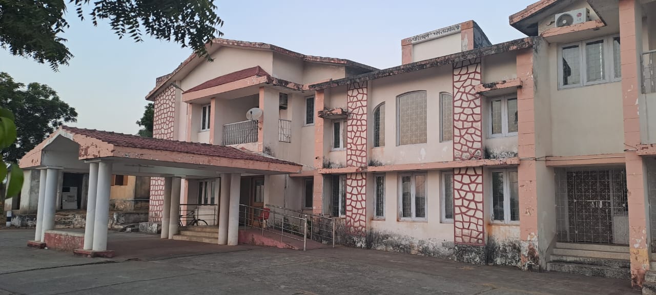 Circuit House Management